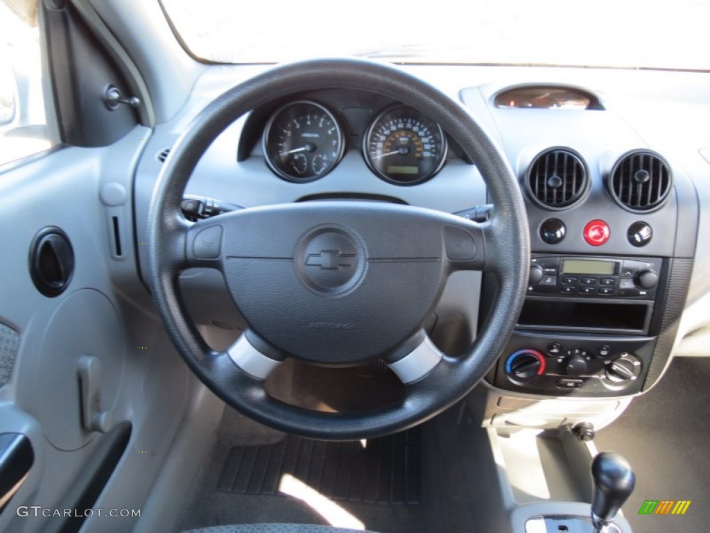 2005 Chevrolet Aveo LS Sedan Gray Steering Wheel Photo #72632534