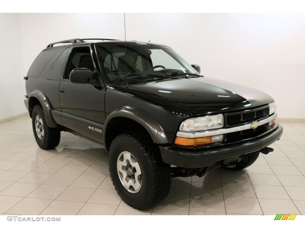 2003 Blazer LS 4x4 - Black / Graphite photo #1