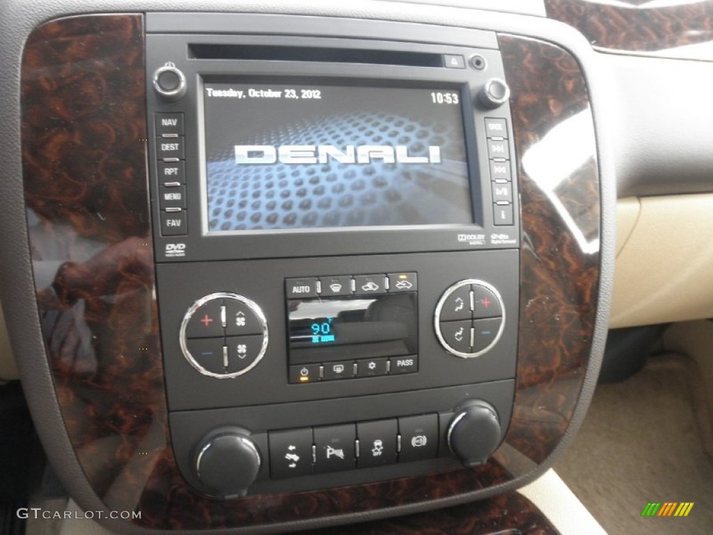 2013 GMC Sierra 2500HD Denali Crew Cab 4x4 Controls Photo #72641438