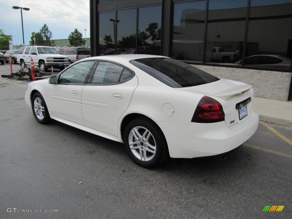 2005 Grand Prix GTP Sedan - Ivory White / Dark Pewter photo #29