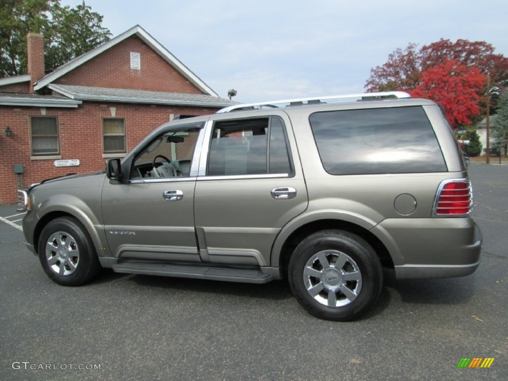 2004 Navigator Luxury 4x4 - Mineral Grey Metallic / Dove Grey photo #4