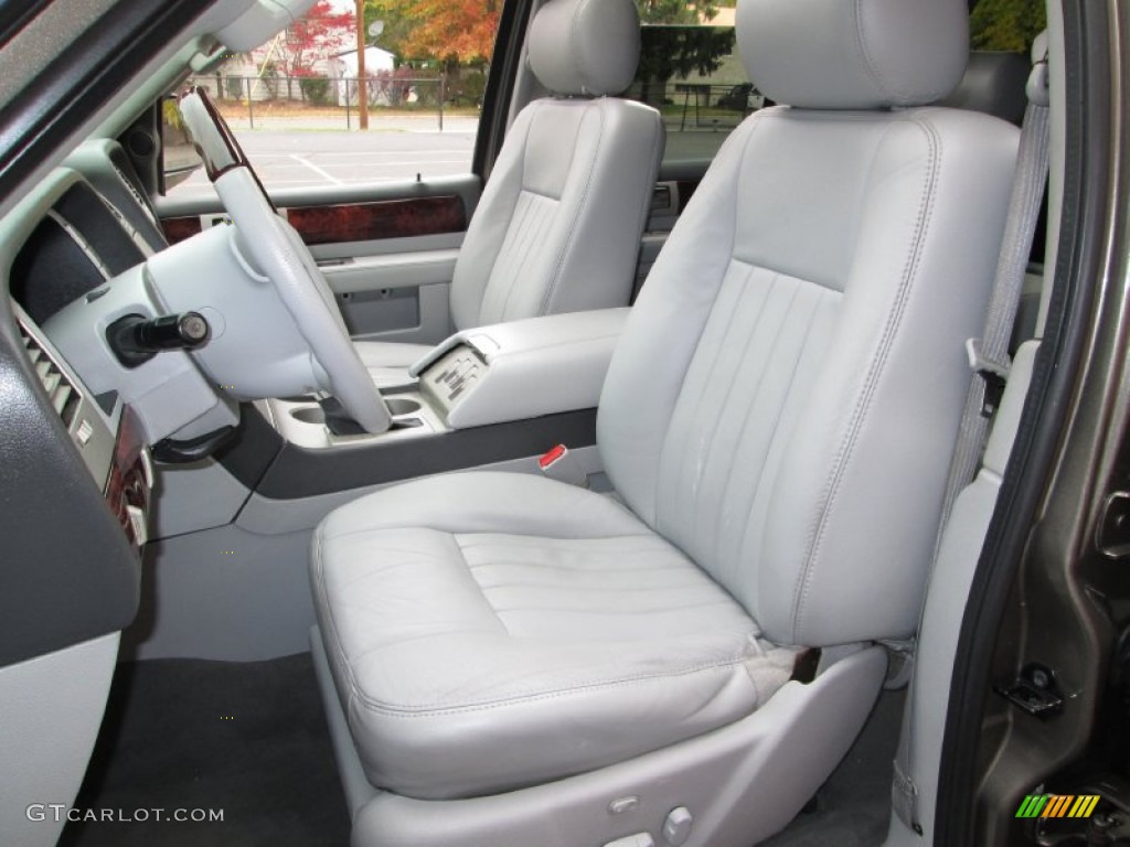 2004 Navigator Luxury 4x4 - Mineral Grey Metallic / Dove Grey photo #13