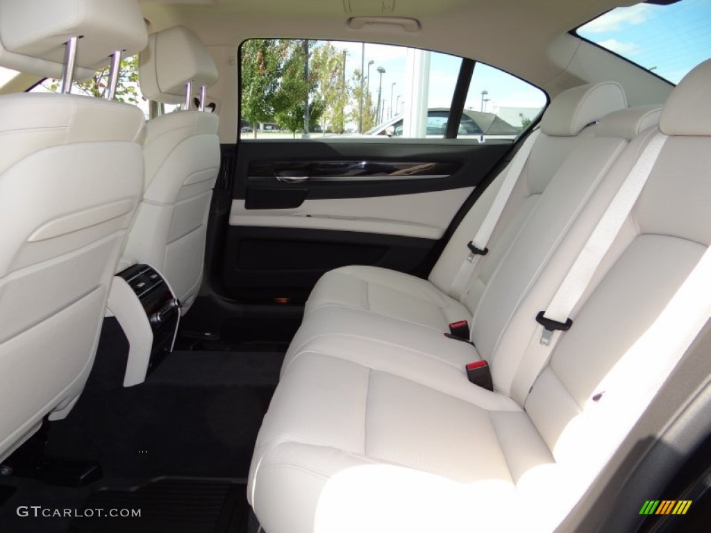 2013 BMW 7 Series 740Li Sedan Rear Seat Photo #72644622