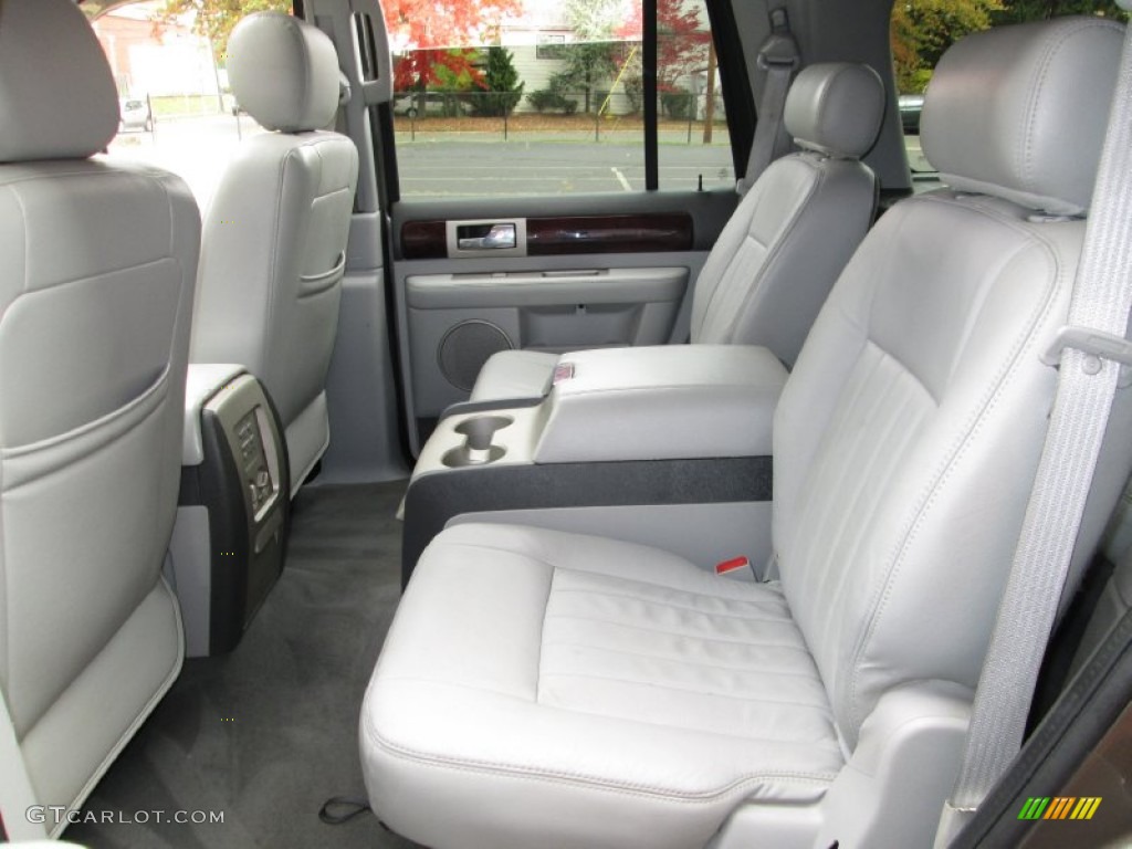 2004 Navigator Luxury 4x4 - Mineral Grey Metallic / Dove Grey photo #17