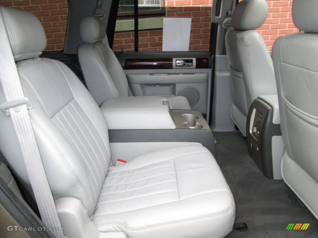 2004 Navigator Luxury 4x4 - Mineral Grey Metallic / Dove Grey photo #18