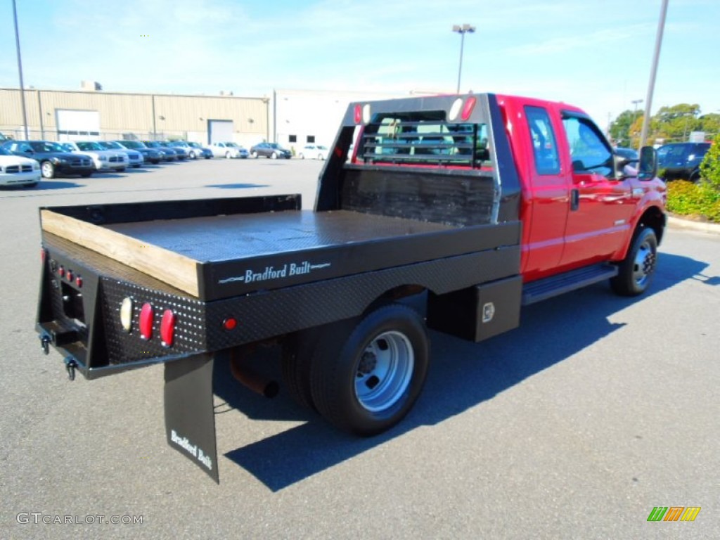 2006 F350 Super Duty XL SuperCab 4x4 Flatbed - Red Clearcoat / Medium Flint photo #5