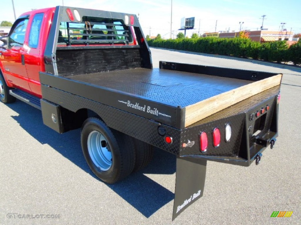 2006 F350 Super Duty XL SuperCab 4x4 Flatbed - Red Clearcoat / Medium Flint photo #7