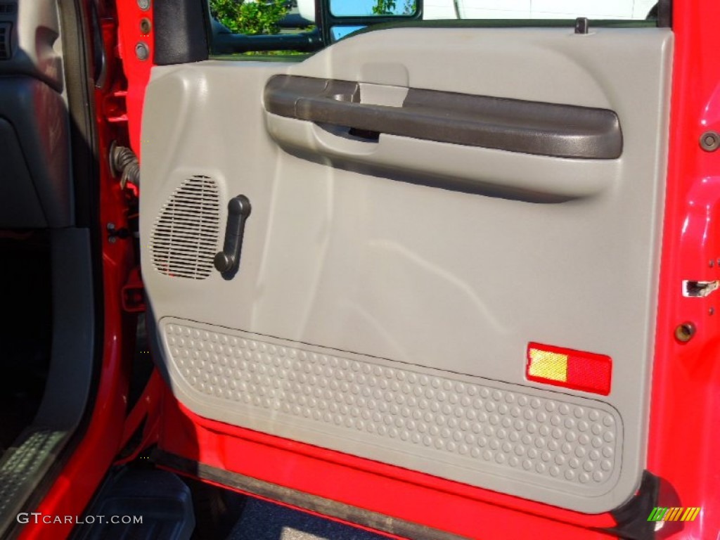2006 F350 Super Duty XL SuperCab 4x4 Flatbed - Red Clearcoat / Medium Flint photo #24