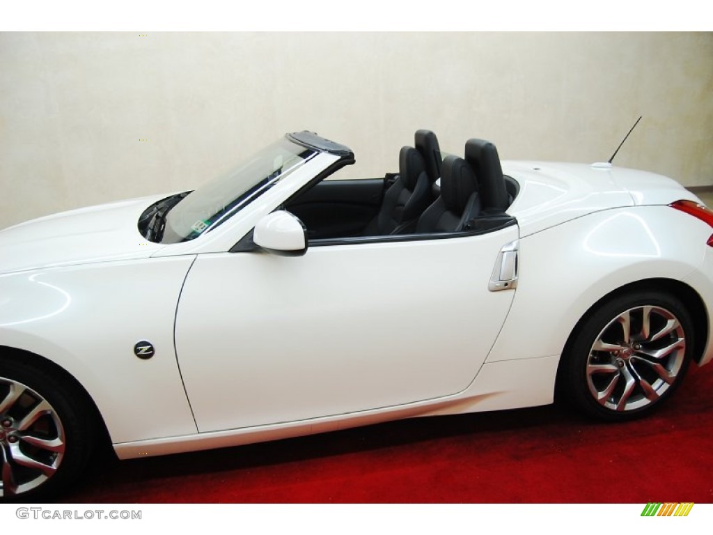 2010 370Z Touring Roadster - Pearl White / Black Leather photo #9