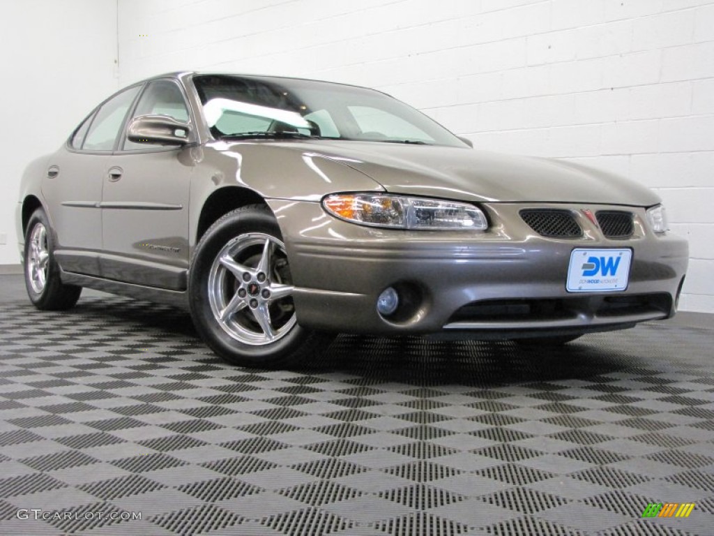 2000 Grand Prix GT Sedan - Champagne Beige Metallic / Dark Taupe photo #1