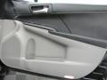 Attitude Black Metallic - Camry LE Photo No. 18