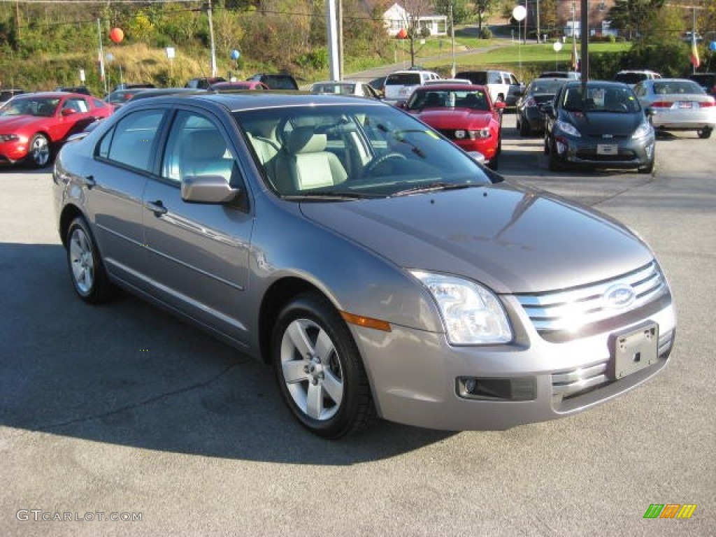 2007 Fusion SE V6 - Tungsten Grey Metallic / Light Stone photo #4