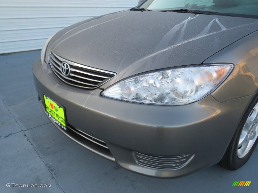 2005 Camry LE - Phantom Gray Pearl / Gray photo #9