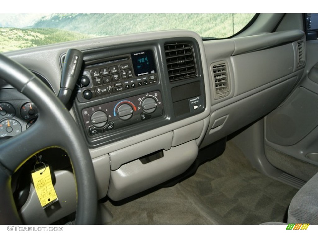 2000 GMC Sierra 1500 SL Regular Cab Controls Photo #72661129