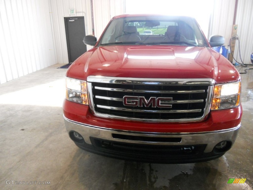 2013 Sierra 1500 SLE Crew Cab 4x4 - Fire Red / Ebony photo #2