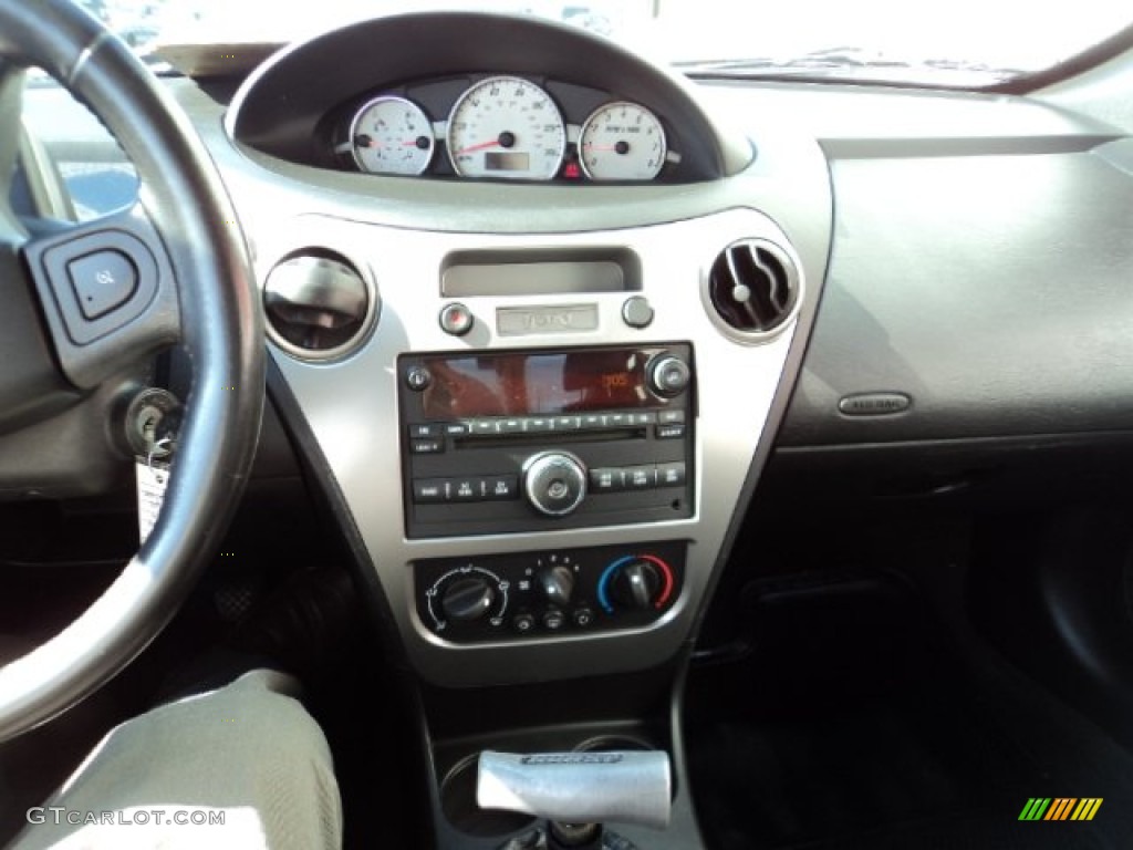 2006 Saturn ION Red Line Quad Coupe Controls Photo #72662842