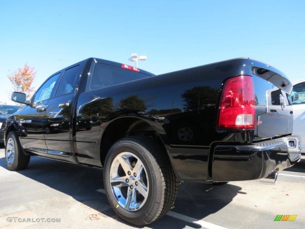 2012 Ram 1500 Express Quad Cab - Black / Dark Slate Gray/Medium Graystone photo #2