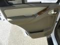 Avalanche White - Pathfinder LE Photo No. 9