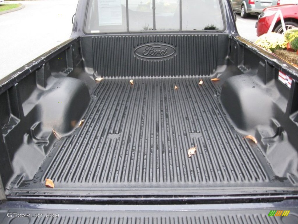 2002 Ranger XLT Regular Cab - Deep Wedgewood Blue Metallic / Dark Graphite photo #9