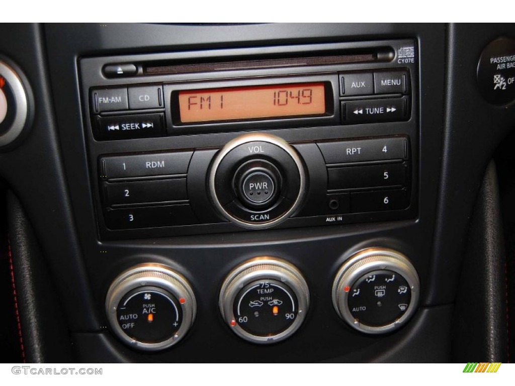 2010 Nissan 370Z NISMO Coupe Controls Photo #72665842