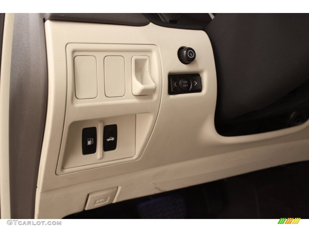 2010 Lexus IS 250 AWD Controls Photo #72667222