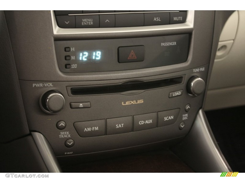 2010 Lexus IS 250 AWD Audio System Photos