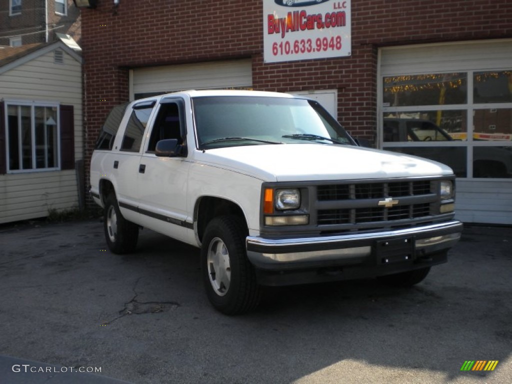 Summit White Chevrolet Tahoe