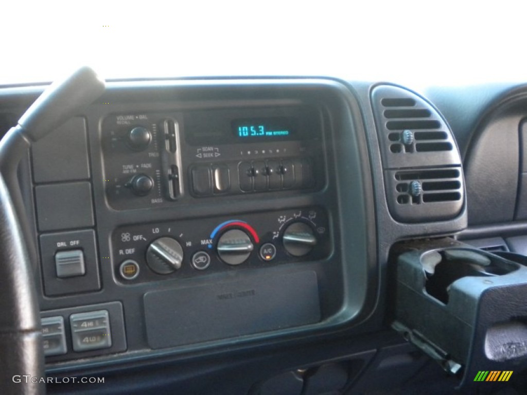 1999 Chevrolet Tahoe LS 4x4 Controls Photos
