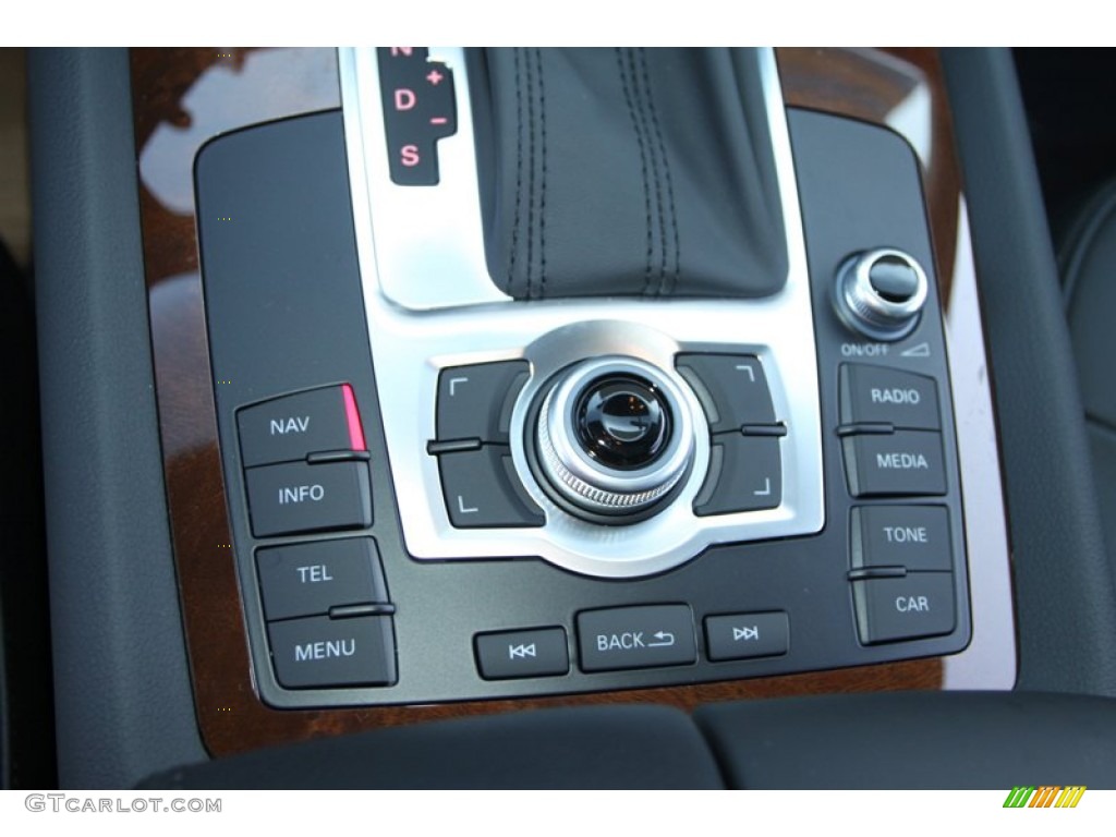2013 Audi Q7 3.0 TDI quattro Controls Photo #72671098