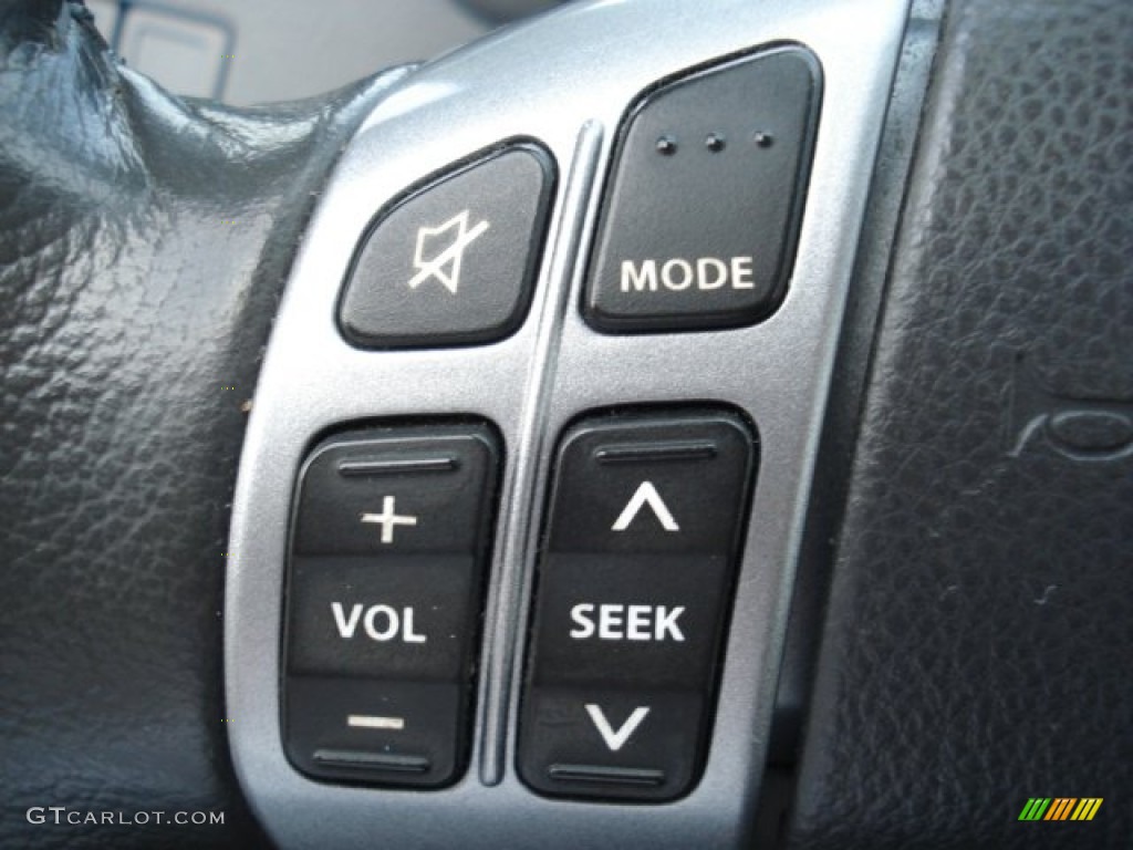 2010 Suzuki SX4 Sedan Controls Photo #72671647