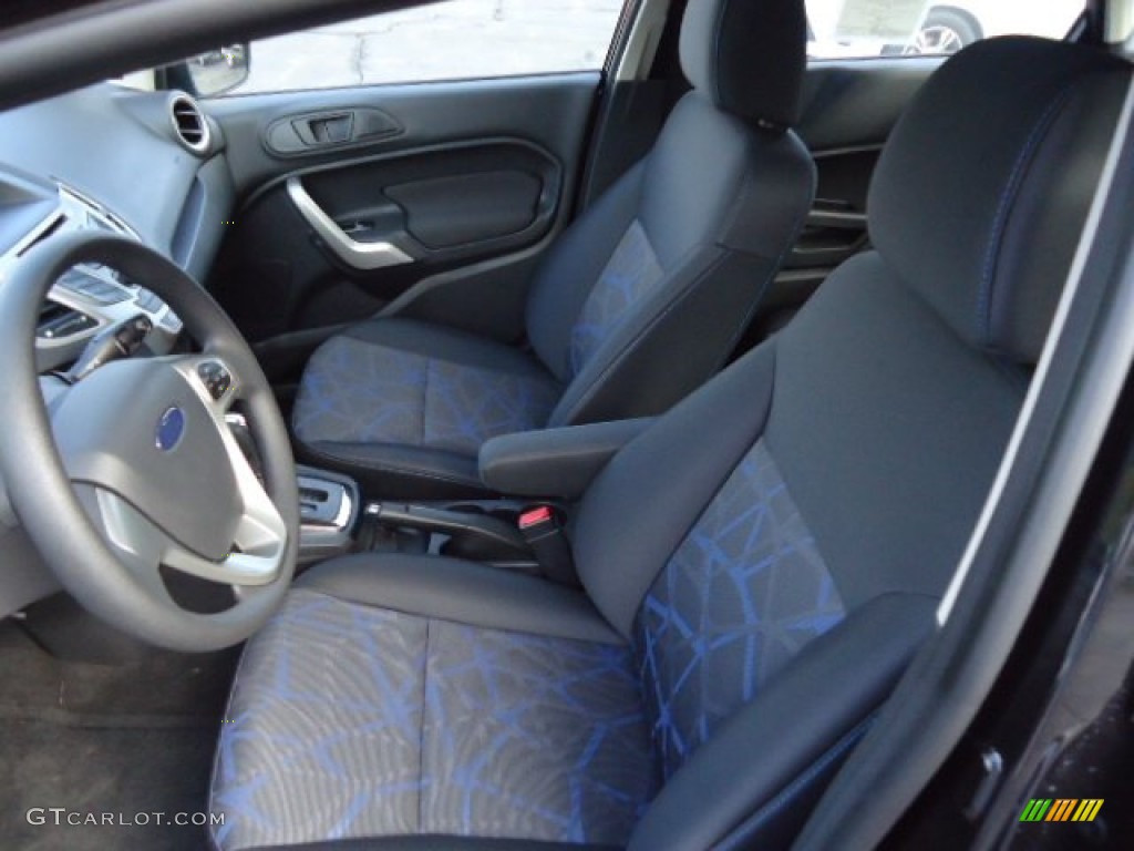 Charcoal Black/Blue Accent Interior 2013 Ford Fiesta SE Sedan Photo #72673088