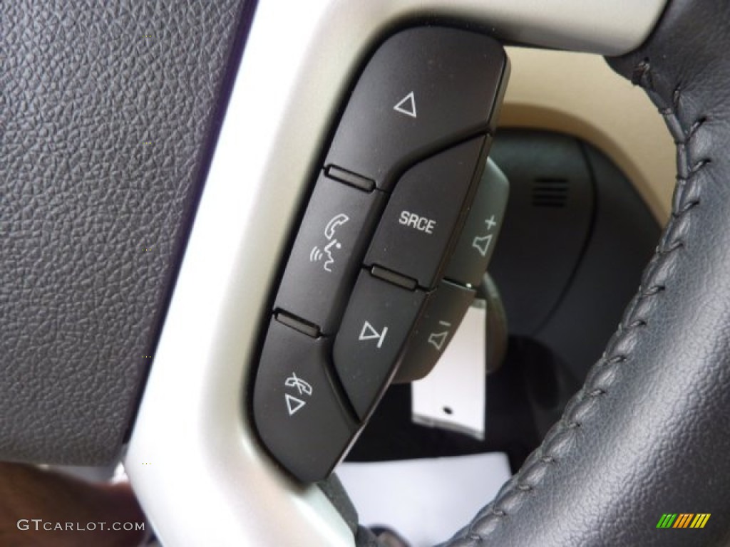 2011 Chevrolet Traverse LTZ AWD Controls Photo #72673729