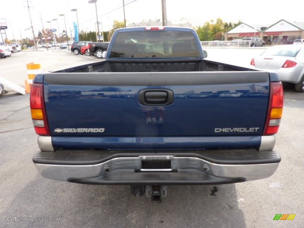 2002 Silverado 1500 LS Regular Cab 4x4 - Indigo Blue Metallic / Graphite Gray photo #6