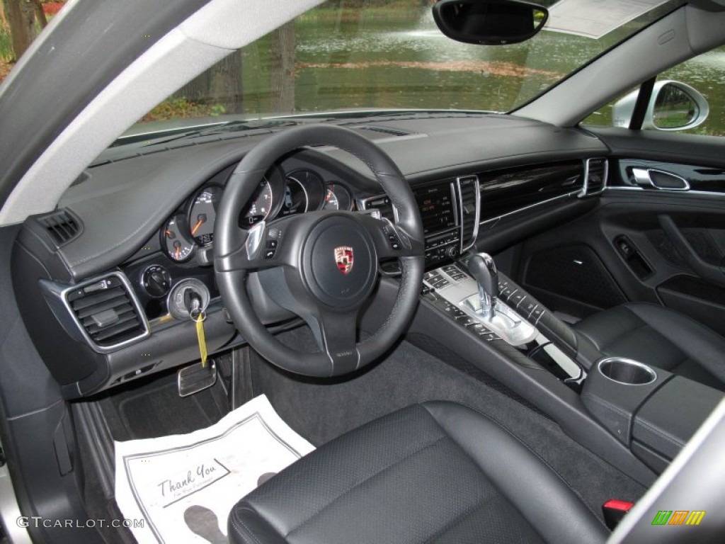 Black Interior 2012 Porsche Panamera 4 Photo #72674194