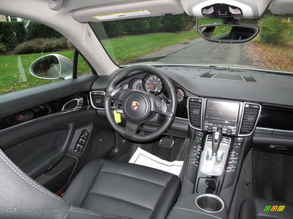 2012 Porsche Panamera 4 Black Dashboard Photo #72674238