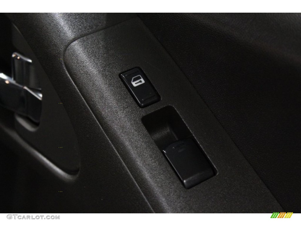 2005 Frontier SE King Cab 4x4 - Storm Gray Metallic / Graphite photo #62