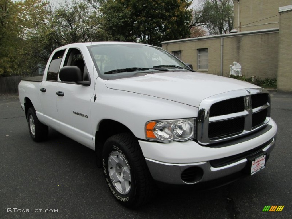 2004 Ram 1500 SLT Quad Cab 4x4 - Bright White / Dark Slate Gray photo #12