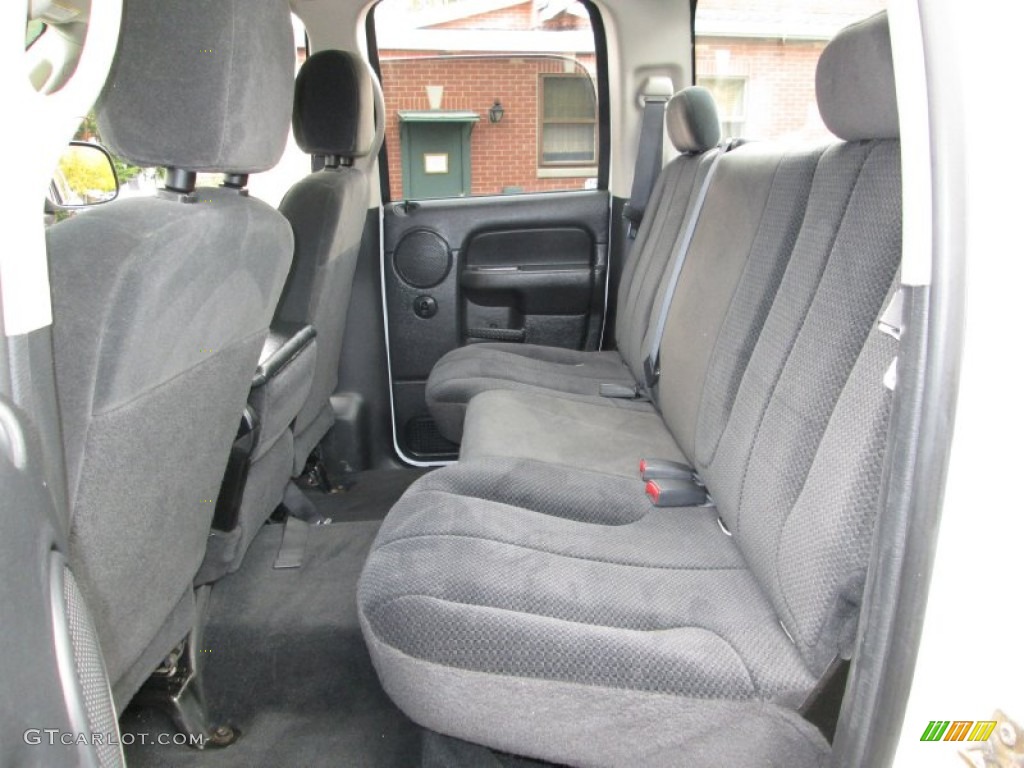 2004 Ram 1500 SLT Quad Cab 4x4 - Bright White / Dark Slate Gray photo #18