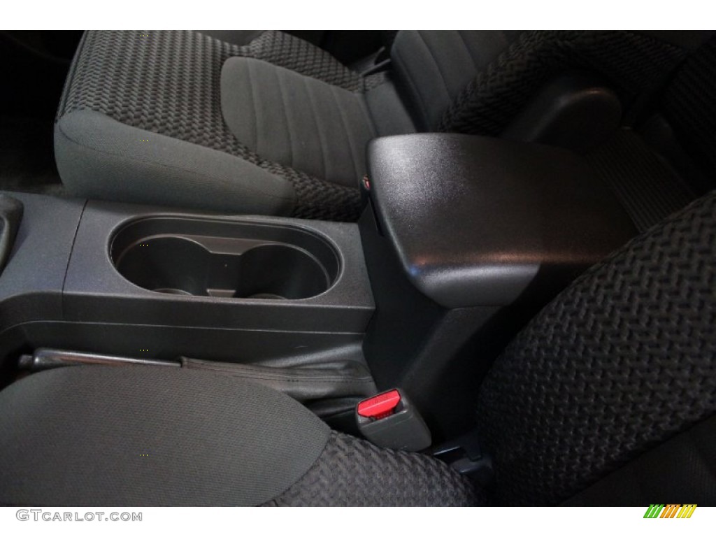 2005 Frontier SE King Cab 4x4 - Storm Gray Metallic / Graphite photo #84