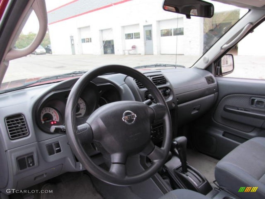 2004 Xterra XE 4x4 - Thermal Red Metallic / Gray photo #10