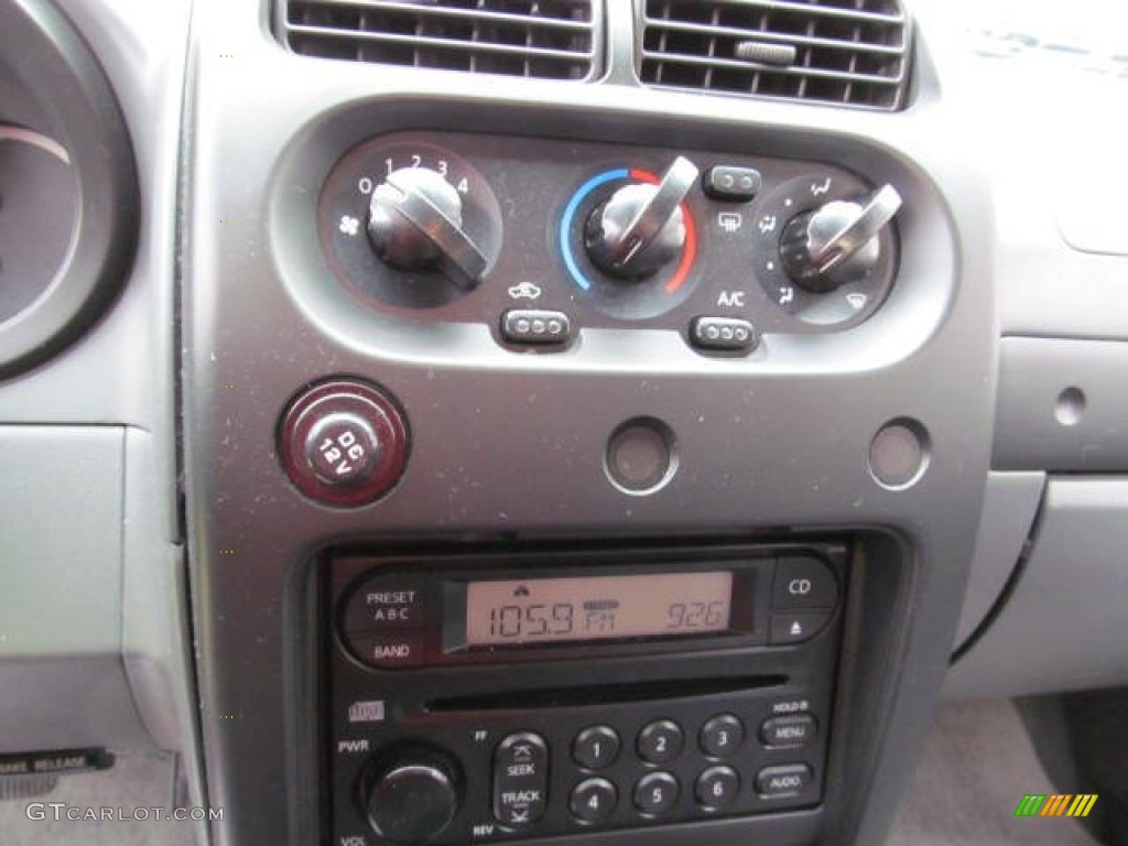 2004 Xterra XE 4x4 - Thermal Red Metallic / Gray photo #13