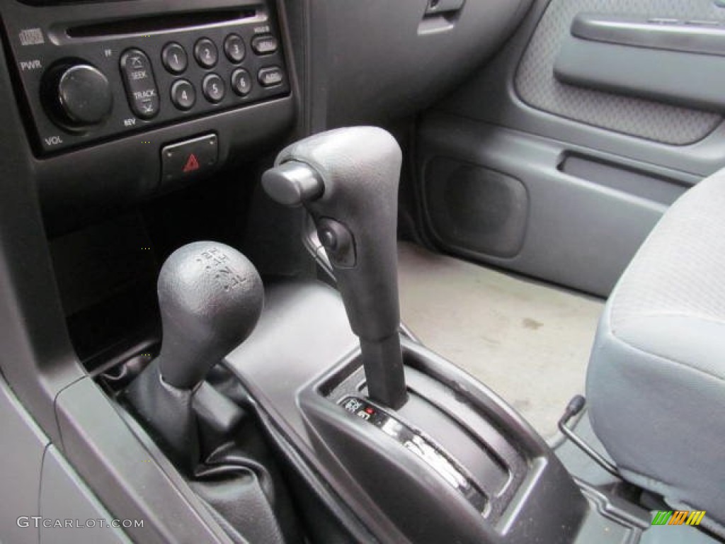 2004 Xterra XE 4x4 - Thermal Red Metallic / Gray photo #14