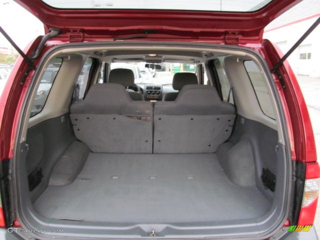 2004 Xterra XE 4x4 - Thermal Red Metallic / Gray photo #17