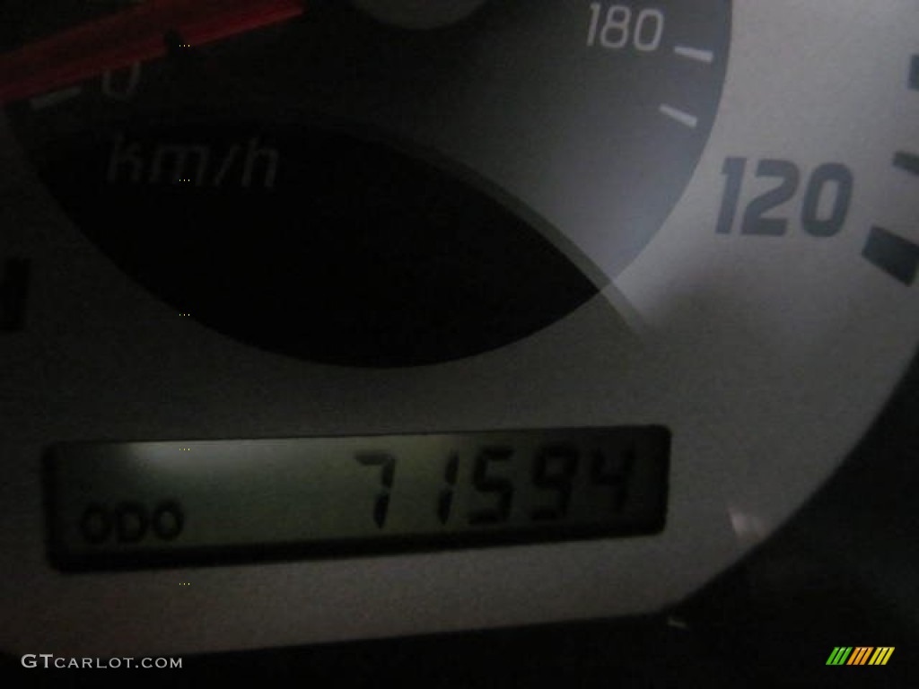 2004 Xterra XE 4x4 - Thermal Red Metallic / Gray photo #20