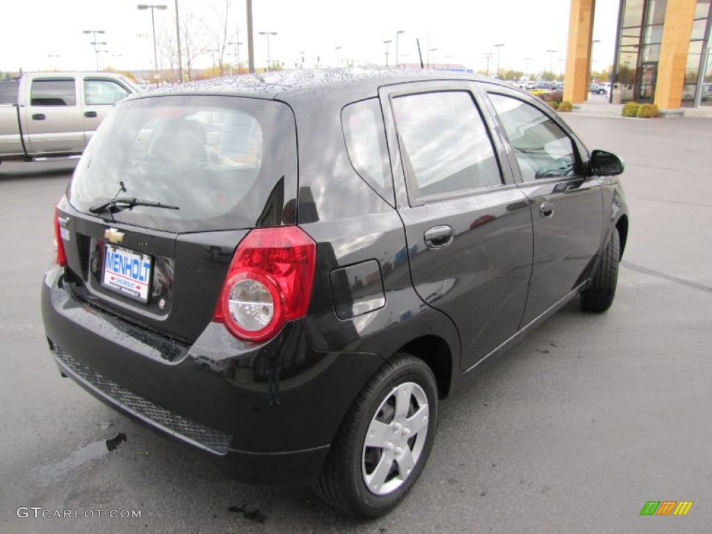 2010 Aveo Aveo5 LT - Black Granite / Charcoal photo #5