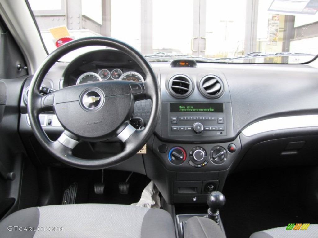 2010 Aveo Aveo5 LT - Black Granite / Charcoal photo #11