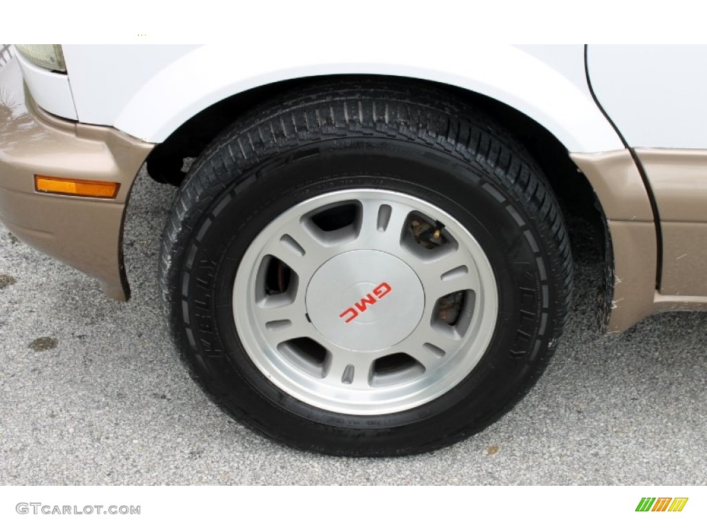 2003 GMC Safari Standard Safari Model Wheel Photo #72678967
