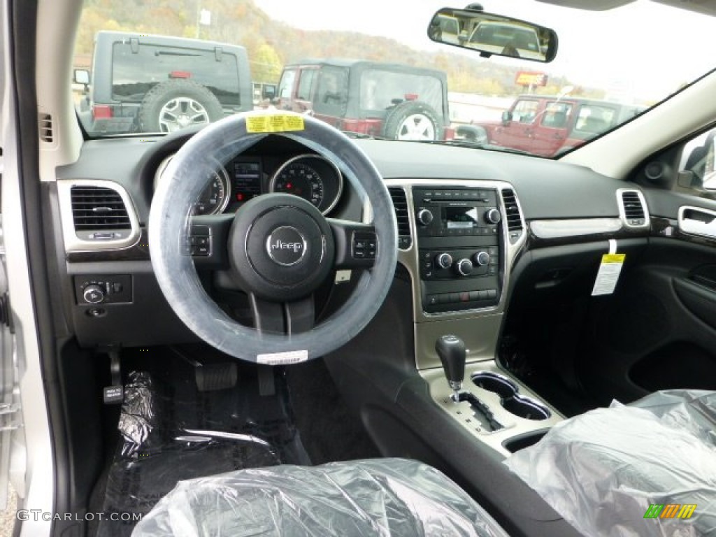 2013 Grand Cherokee Laredo 4x4 - Bright Silver Metallic / Black photo #12
