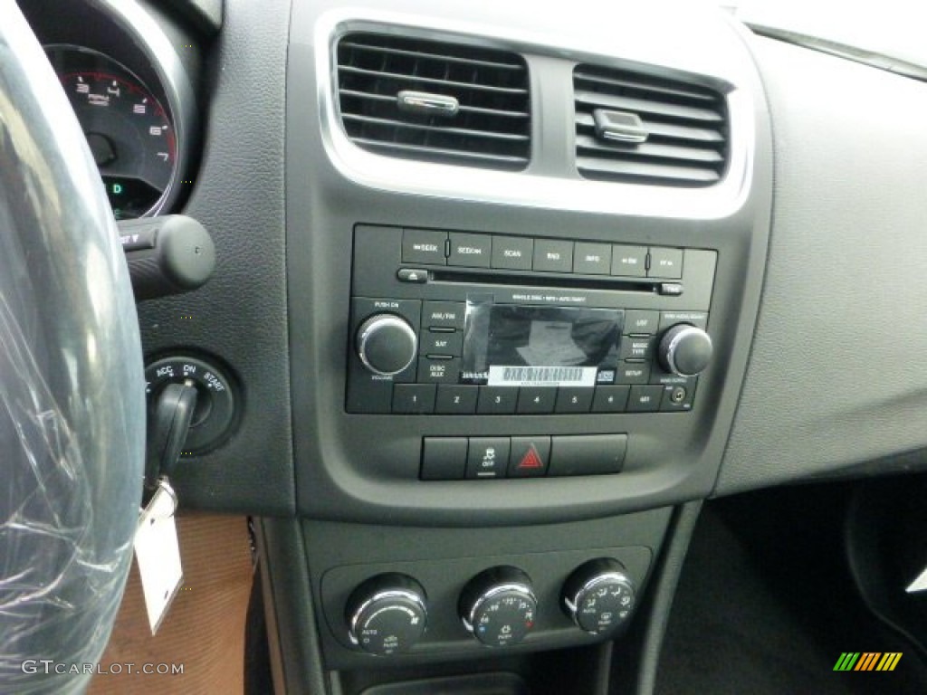2013 Dodge Avenger SXT Controls Photo #72682477