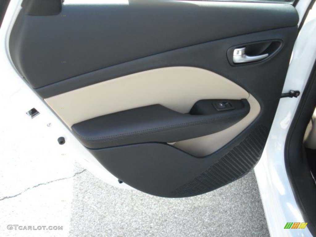 2013 Dodge Dart Limited Black/Light Frost Door Panel Photo #72683169